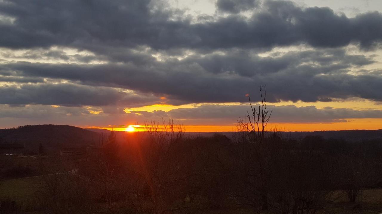 Au Soleil Couchant Saint-Julien-de-Lampon Exteriér fotografie